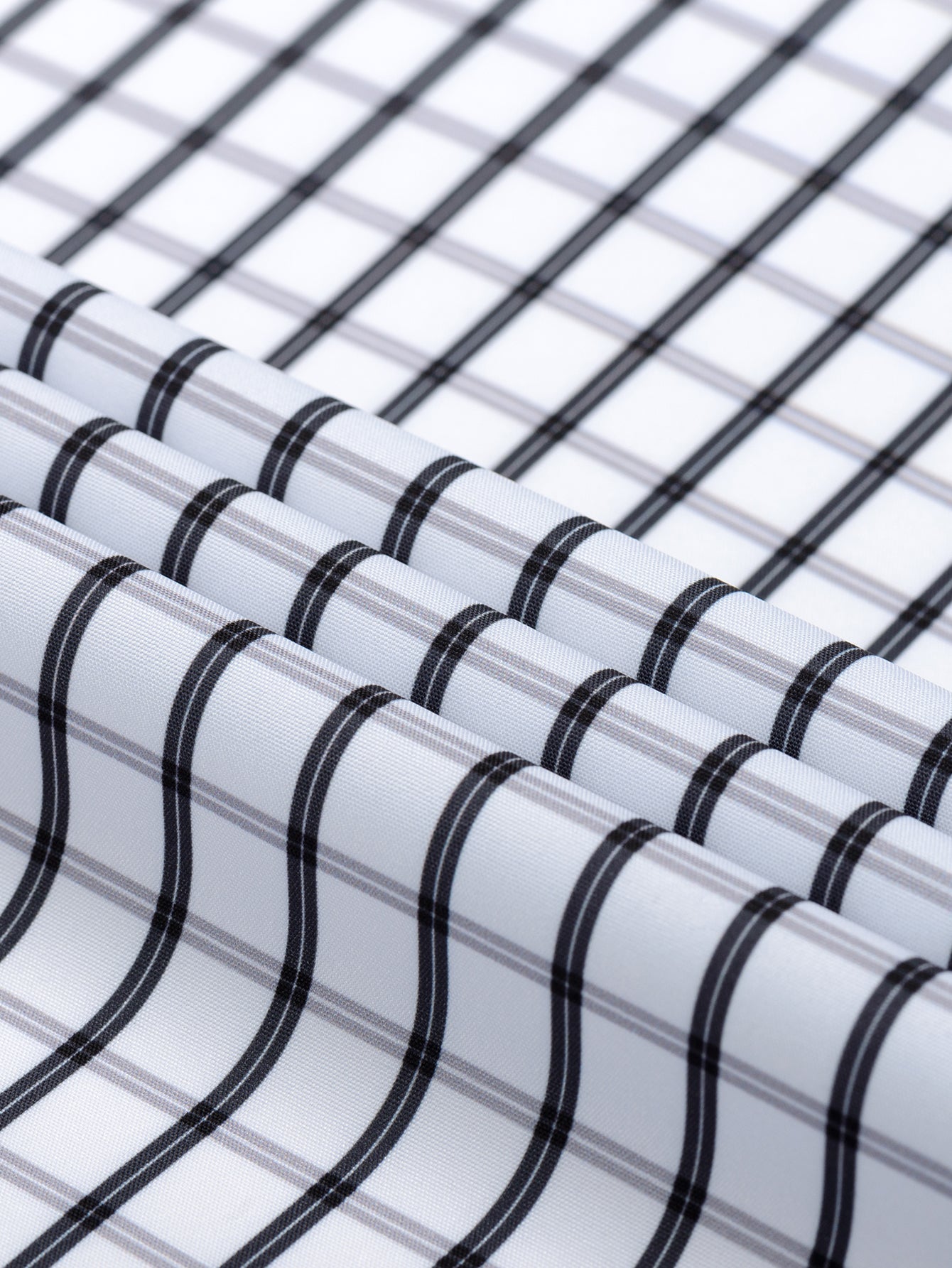 William Checkered long-sleeved button-down shirt