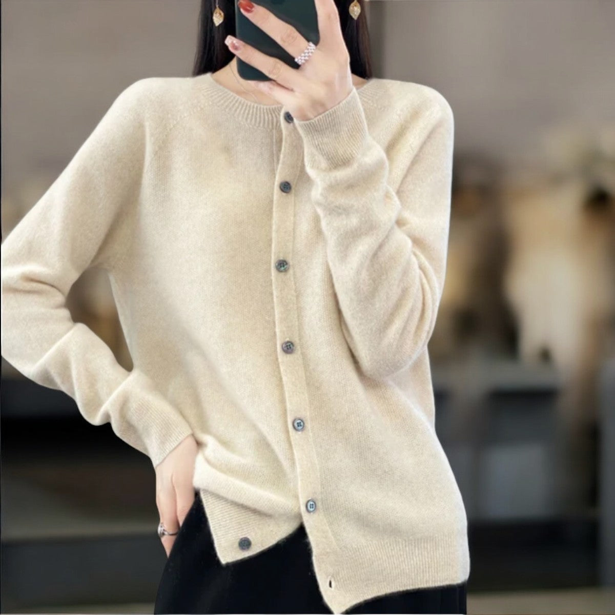 Elara | Elegant Buttoned Cardigan